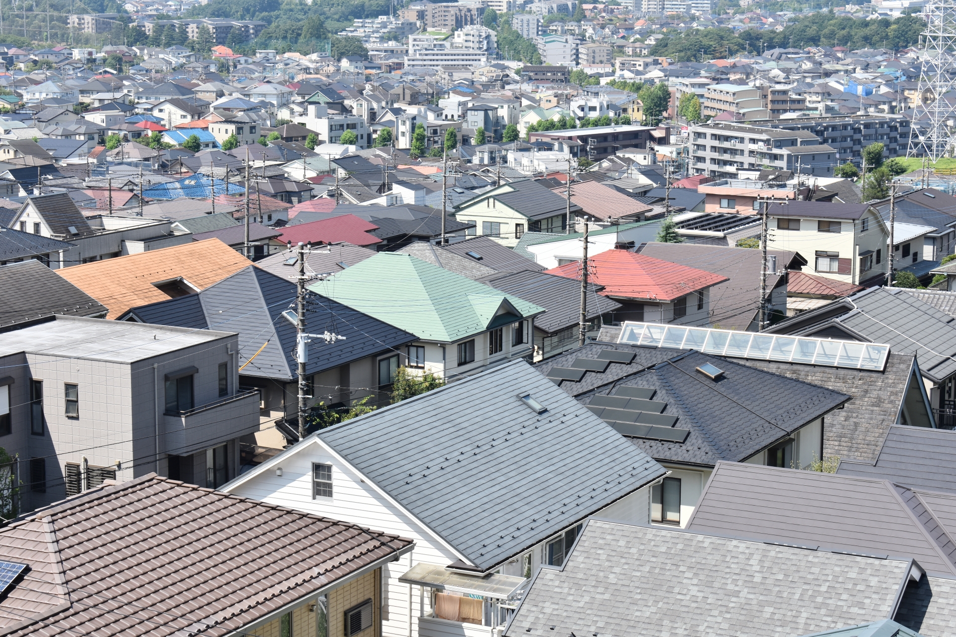 地震に強く、すっきりしたデザインのスレート屋根。メリット・デメリットは？