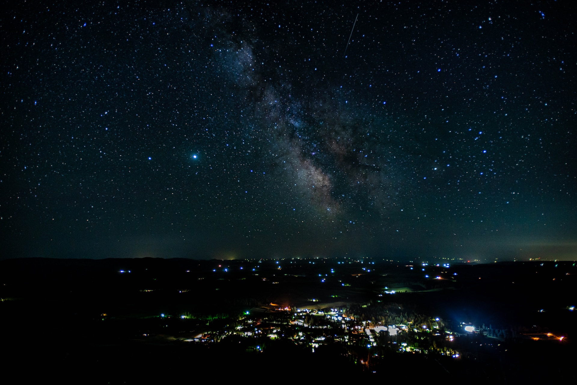 自宅で星空を楽しむ！天体観測ができる家づくりをするには